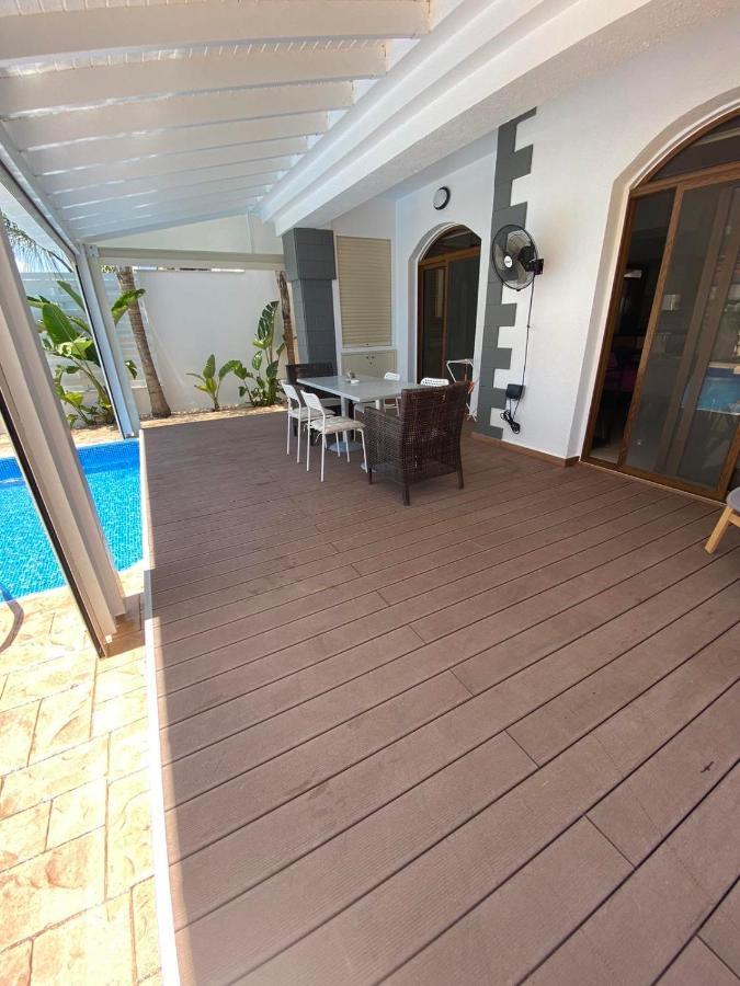Villa Angel - Exotic Villa 200M From Beach Paralimni Esterno foto