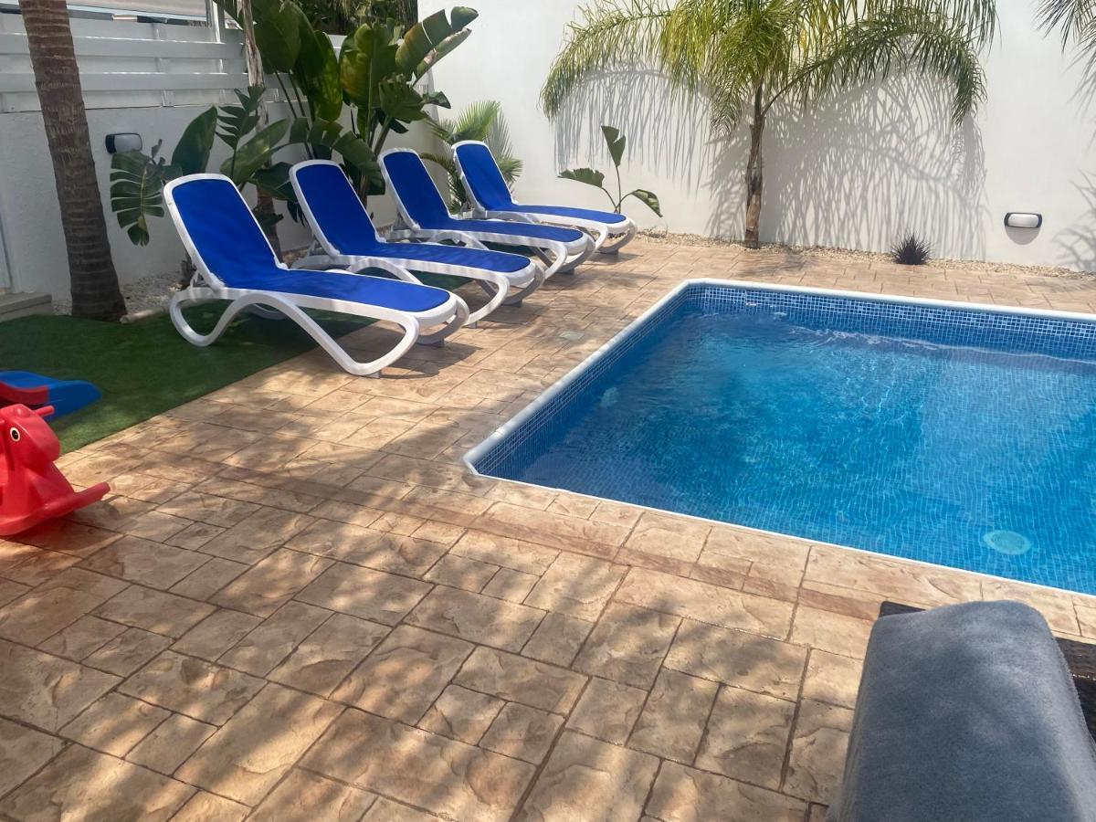 Villa Angel - Exotic Villa 200M From Beach Paralimni Esterno foto